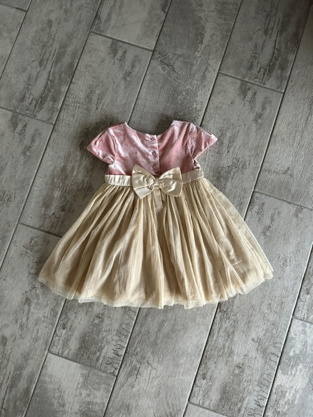 Шикарное платье mothercare 98 см., 2-3 года, бант сзади, подкладка хлопок, в новом состоянии, 38 руб., Viber 8033 671 28 87