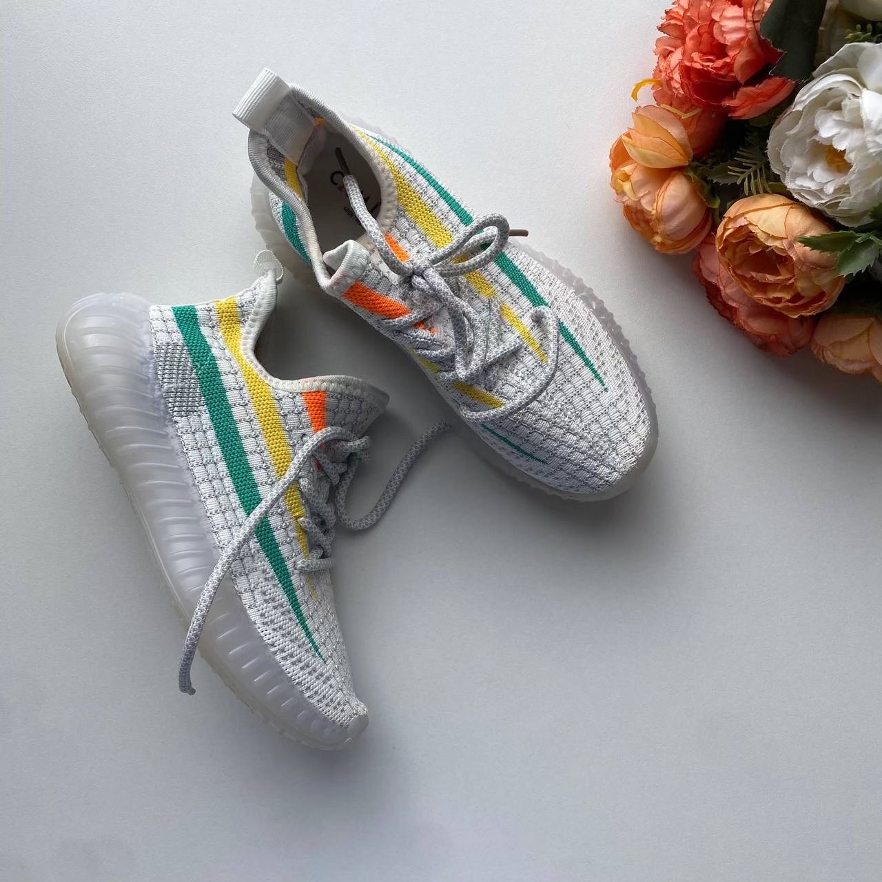 Cветло серые кроссовки для
мальчика, бу
Одели пару раз в группе не физкультуре
Маркировка 31 размер, вся стелька 18.5 см
Цена 30 руб + почтовые расходы
Гомель /Почта/евро
@nastassiadrozd